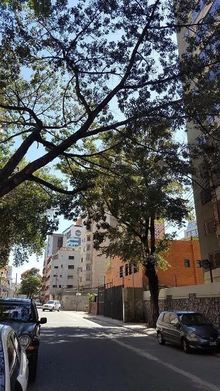 Apartamento Cerca Del Boulevard De Sabana Grande Y Zona Comercial Caracas 0*,